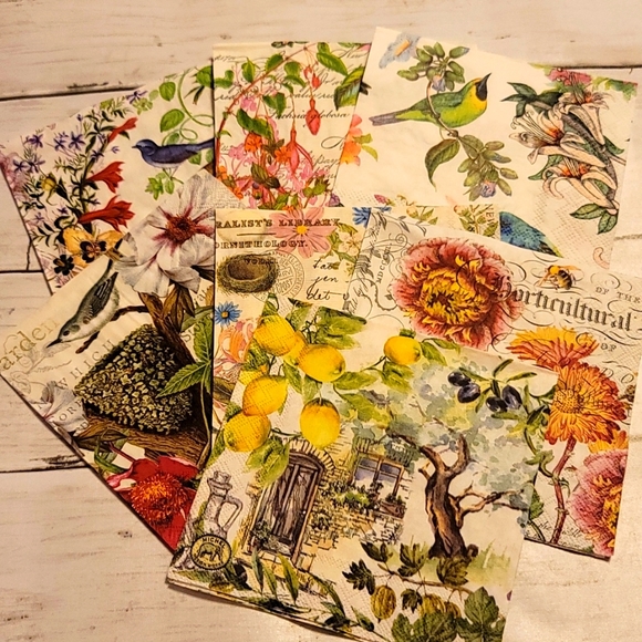 NWOT Michel Design Works Paper Napkins - Picture 1 of 6
